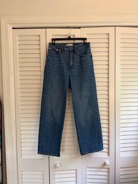 Madewell Straight Leg Jeans in Medium Blue Wash